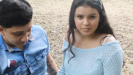 üvey kardeşimi başka bir adamla buluyorum ve sessizliğime bir bedel ödüyorum - melaniec - spanish porn