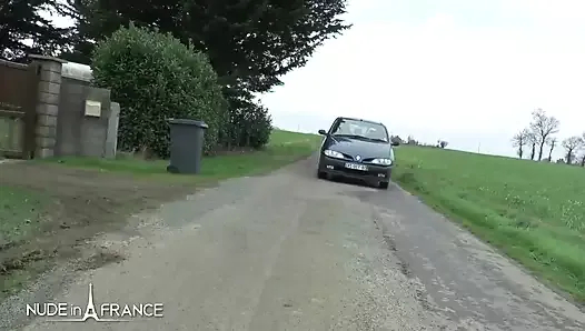 gerçek tombul kızıl saçlı fransız hizmetçi fena, büyükbabasına elle sakso mutlu bir son vermeden önce fişe takıldı