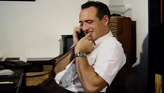 İki çekici Fransız Bebekler ateşli anal üçlü zevk