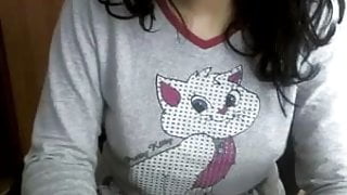 Türk genç kadın Amcığı ve göğüsleriyle şov yapıyor