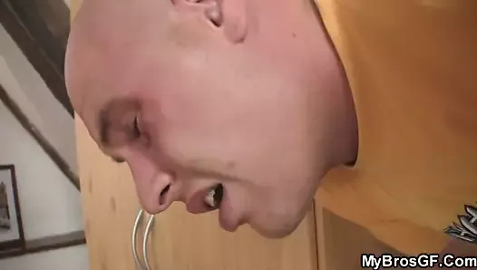 tatlı sarışın bros gf onun için bacaklarını yayar