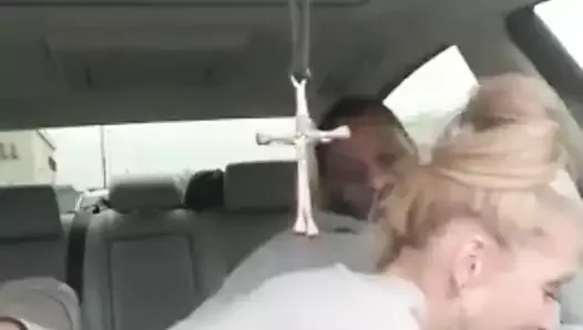 karısı kiliseye geç kaldı