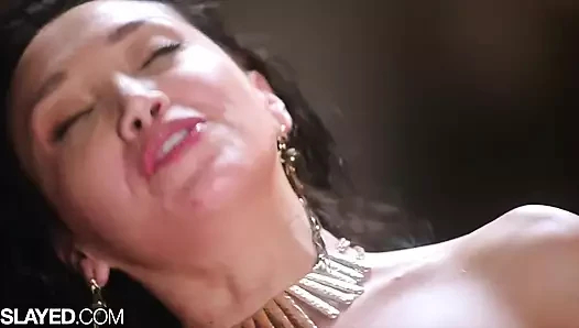 Slayed İvy ve Vicki almak dönüşler çalışıyor için dışarı boşalmak her Diğer