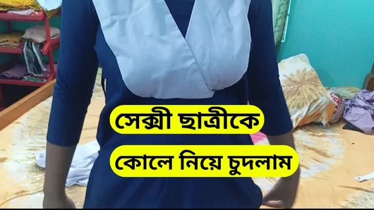 Özel Öğretmen, okuldan geldiğinde öğrencilerini sikiyor.