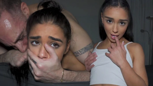 Para İçin Vücudunu Sergileyen Genç Kız Yarrağı Yiyor