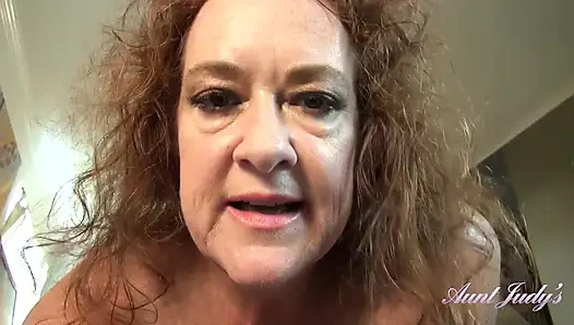 Auntjudys - Azgın Olgun Kızıl Saçlı Üvey teyzeniz Bayan Ginger Size bir elle sakso Verir (pov)